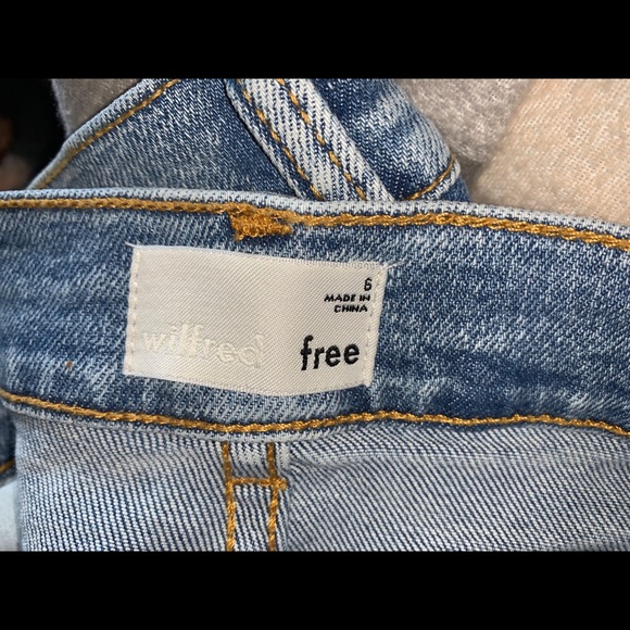 Wilfred free High Rise Shorts - Picture 3 of 3